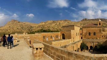 Medeniyetlerin Beşiğinde Büyüleyici Bir Manastır Deyrulzafaran